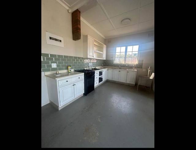 4 BEDROOM HOUSE FOR SALE IN ATHLONE PARK